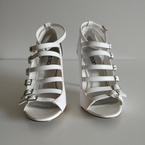 ❤️[3/$35] Tildon Janessa Strappy White Heels - Picture 4 of 12